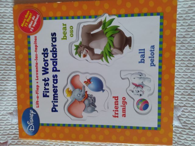Libro en inglés de Disney, primeras palabras.