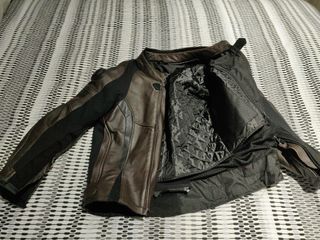 Chaqueta moto piel talla S replica Revit