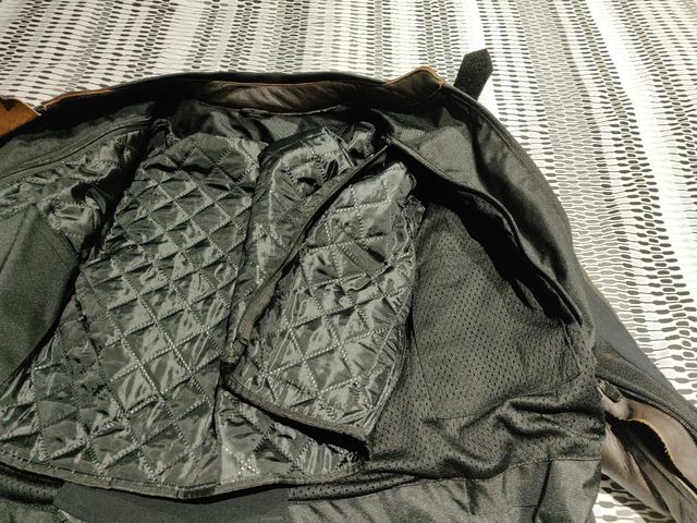 Chaqueta moto piel talla S replica Revit