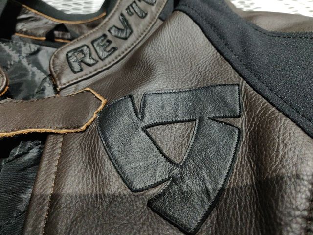 Chaqueta moto piel talla S replica Revit