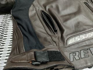 Chaqueta moto piel talla S replica Revit