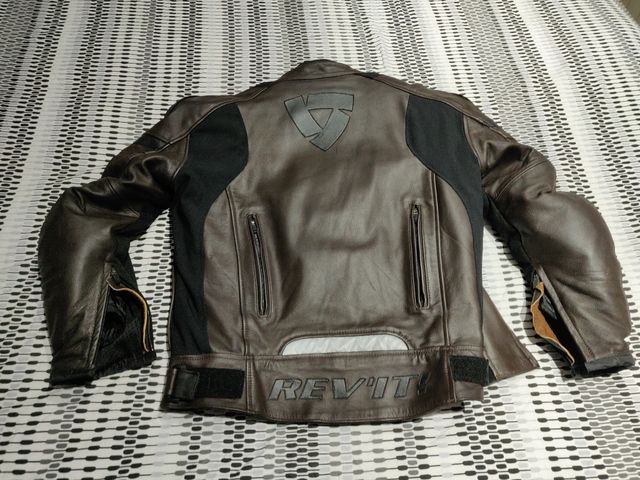 Chaqueta moto piel talla S replica Revit