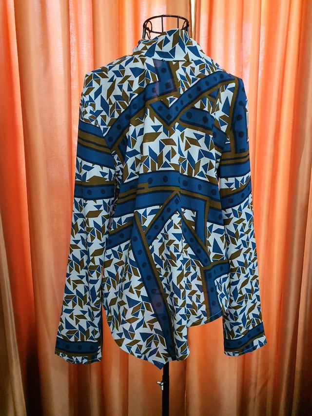 Camisa fluida estampada pañuelo Zara