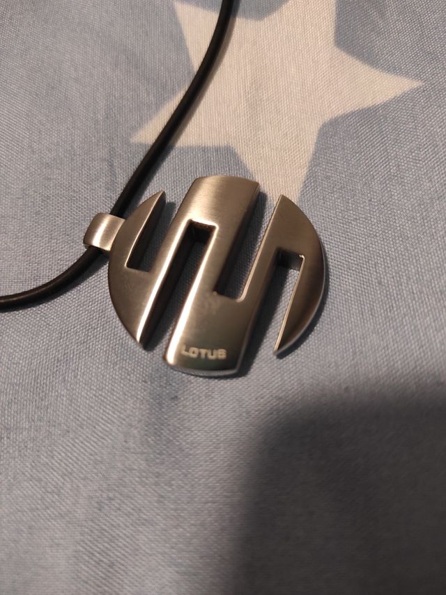 collar colgante lotus