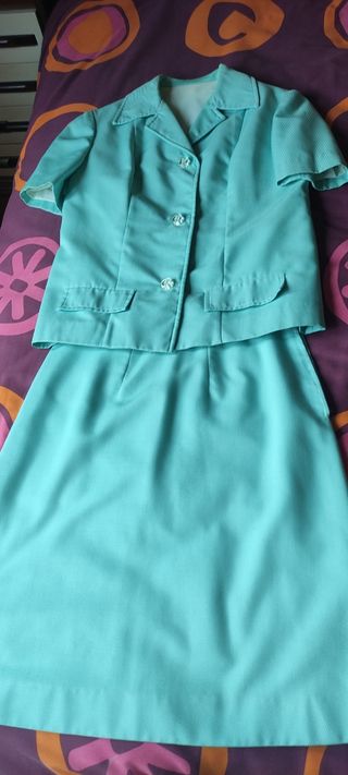 Traje clásico color verde pastel / aguamarina