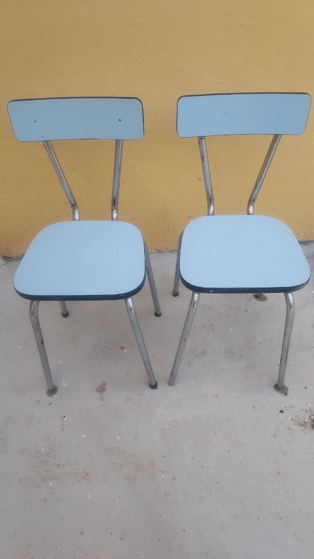 2 sillas fornica antigua