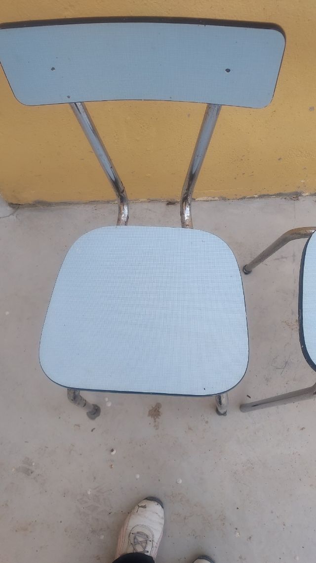 2 sillas fornica antigua