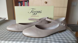 Vestido y complementos de Comunión.