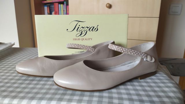 Vestido y complementos de Comunión.