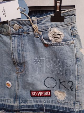 FALDA DEL PULL&BEAR CON ETIQUETA 