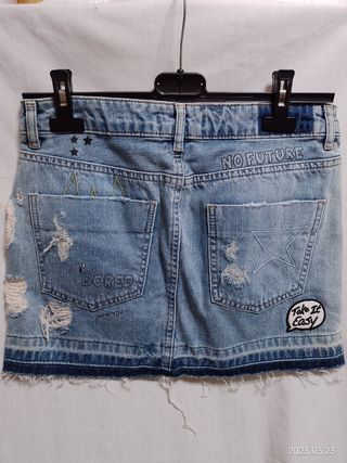FALDA DEL PULL&BEAR CON ETIQUETA 