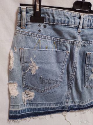 FALDA DEL PULL&BEAR CON ETIQUETA 