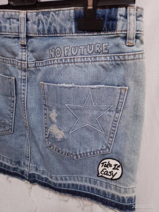 FALDA DEL PULL&BEAR CON ETIQUETA 