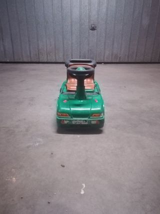 Coche de juguete