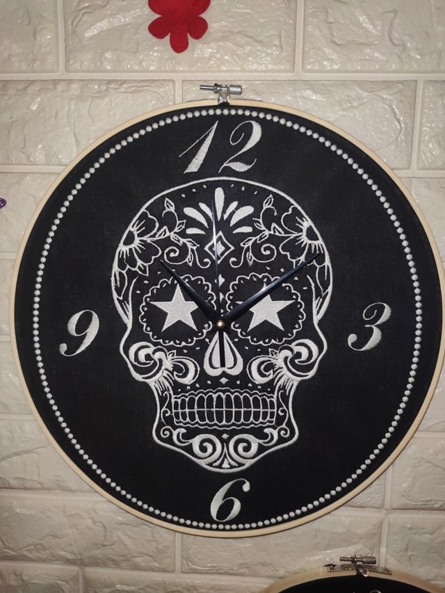 orologi che si illuminano al buio