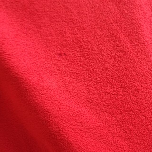 sudadera roja Reebok