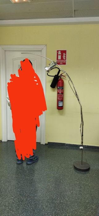 Lampara de pie bombilla incluida