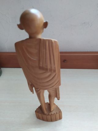 ESCULTURA GANDHI