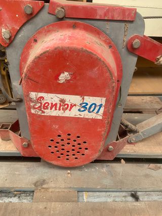 Montacargas maquinillo  senior 301