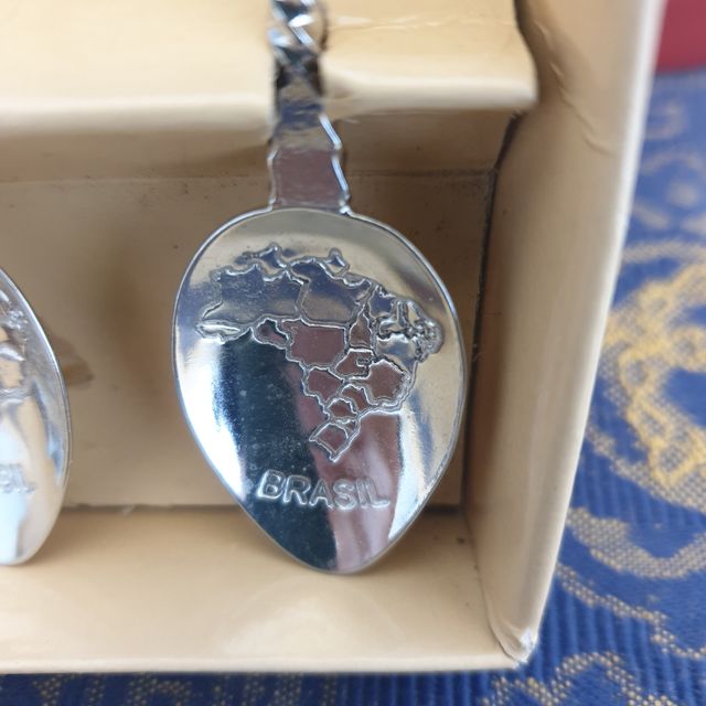 Cucchiai di zucchero, con pietre preziose