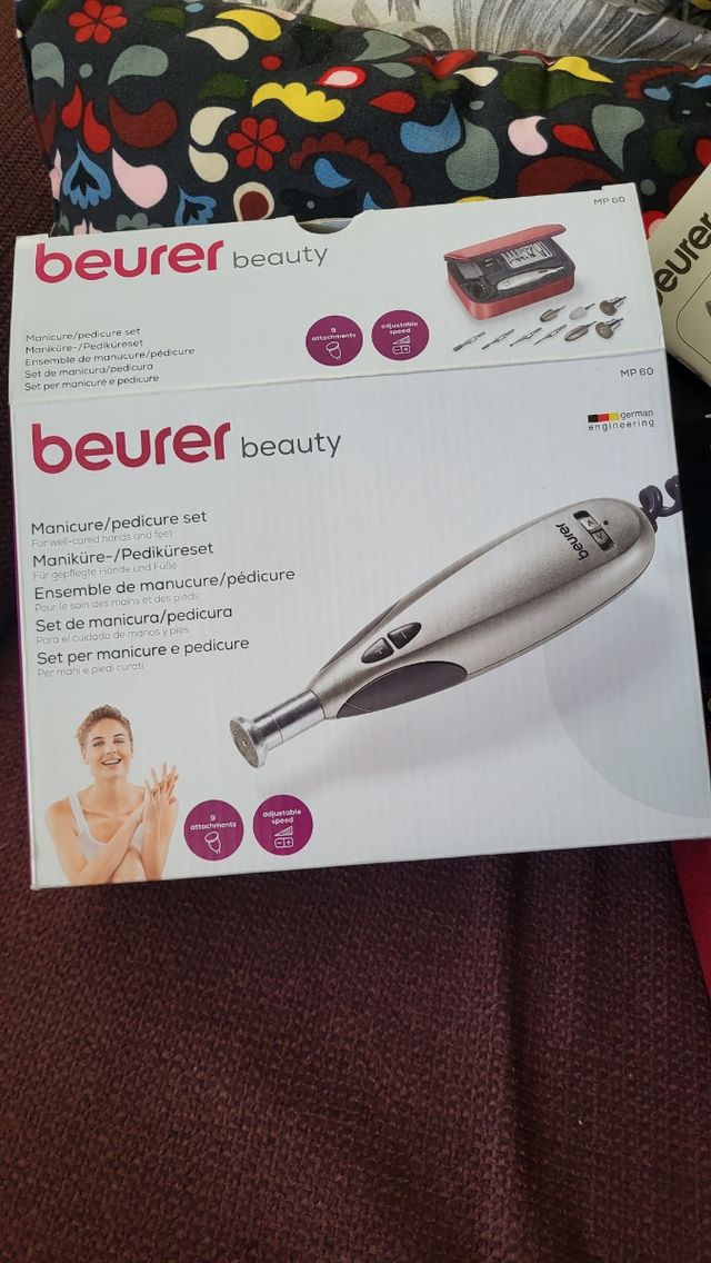 set de manicura y pedicura.
