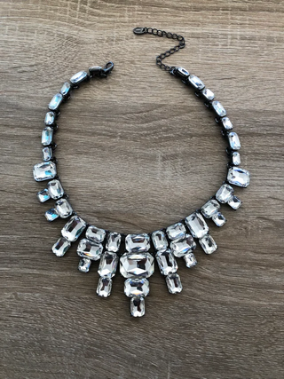 Collar diamantes extravagante