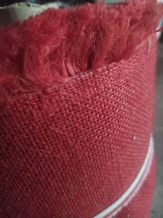 Tela de arpillera roja