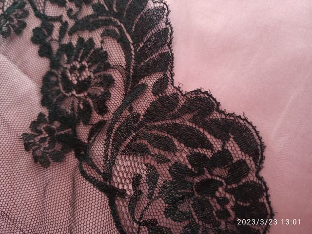 Mantillas de Chantillí. Vintange.