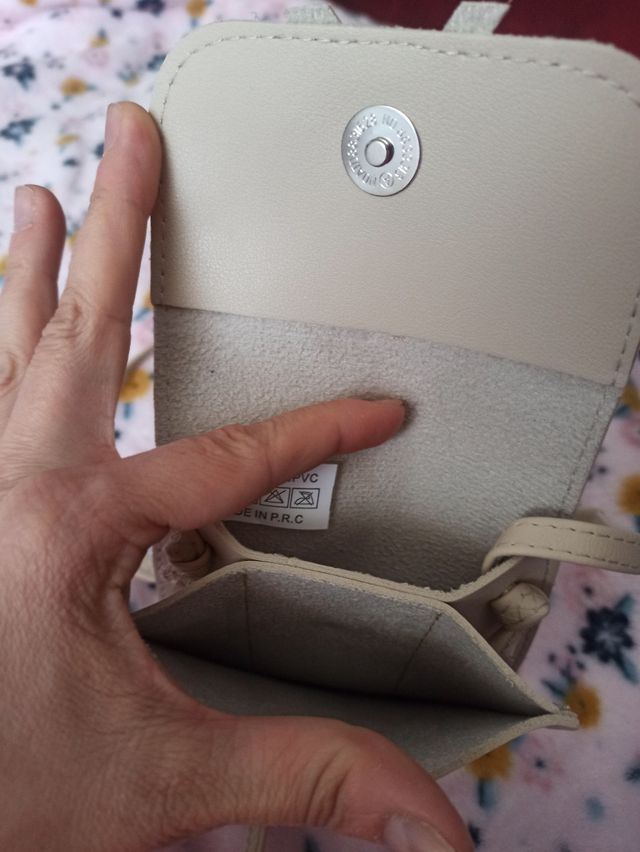 bolsito pequeño para movil y documentos