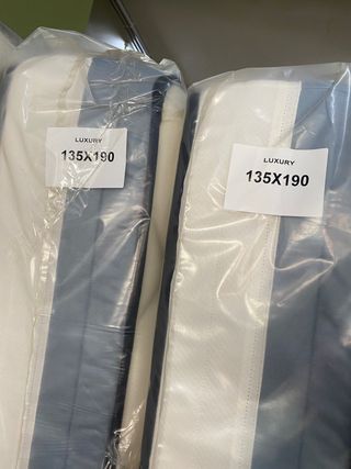 Colchón nuevo de 1,35 x 1,90 viscolastico