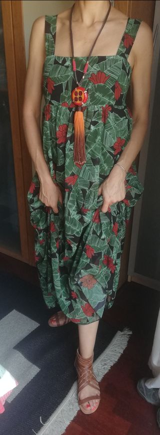Collana Etnica con inserti in caucciù, corda....
