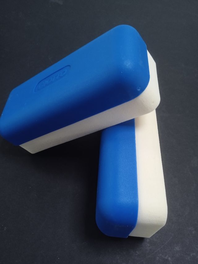 CONFEZIONE DI 5 GOMME DA CANCELLARE IN LATTICE PER LAVAGNA //NUOVE//