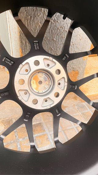 4 Llantas de aleación con neumáticos