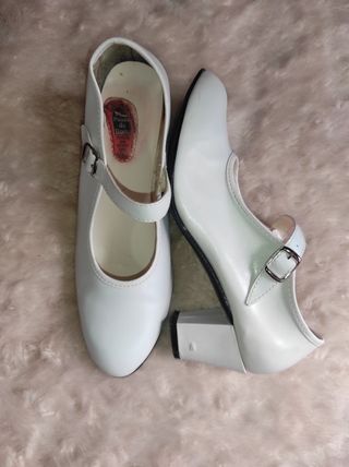 Zapatos flamenca blancos