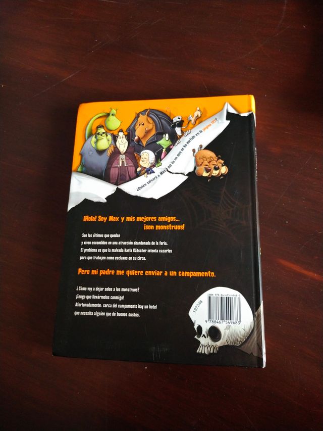 Todos mis mounstruos Vacaciones en el hotel encant