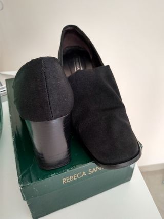 Zapatos negros de Rebeca Sanver