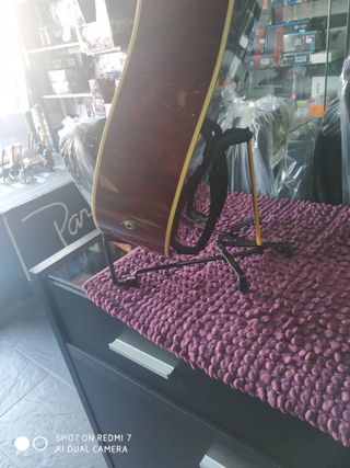 Soporte Guitarra Acust/Clasica Hercules (GS301B)