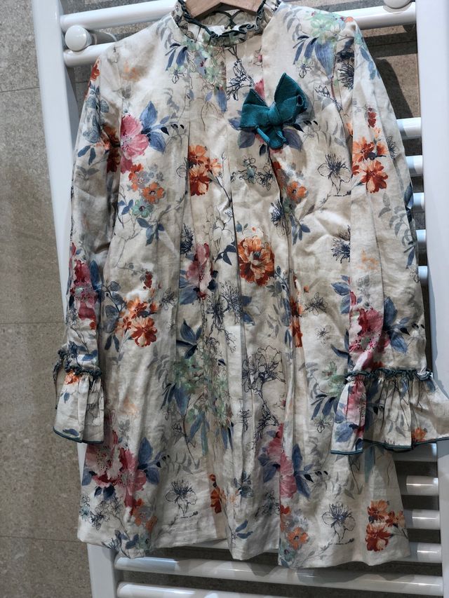 VESTIDO LA ORMIGA TALLA 8 años