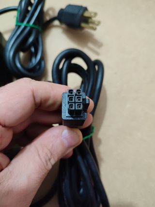 Cargador de ordenador todo en uno Gateway.