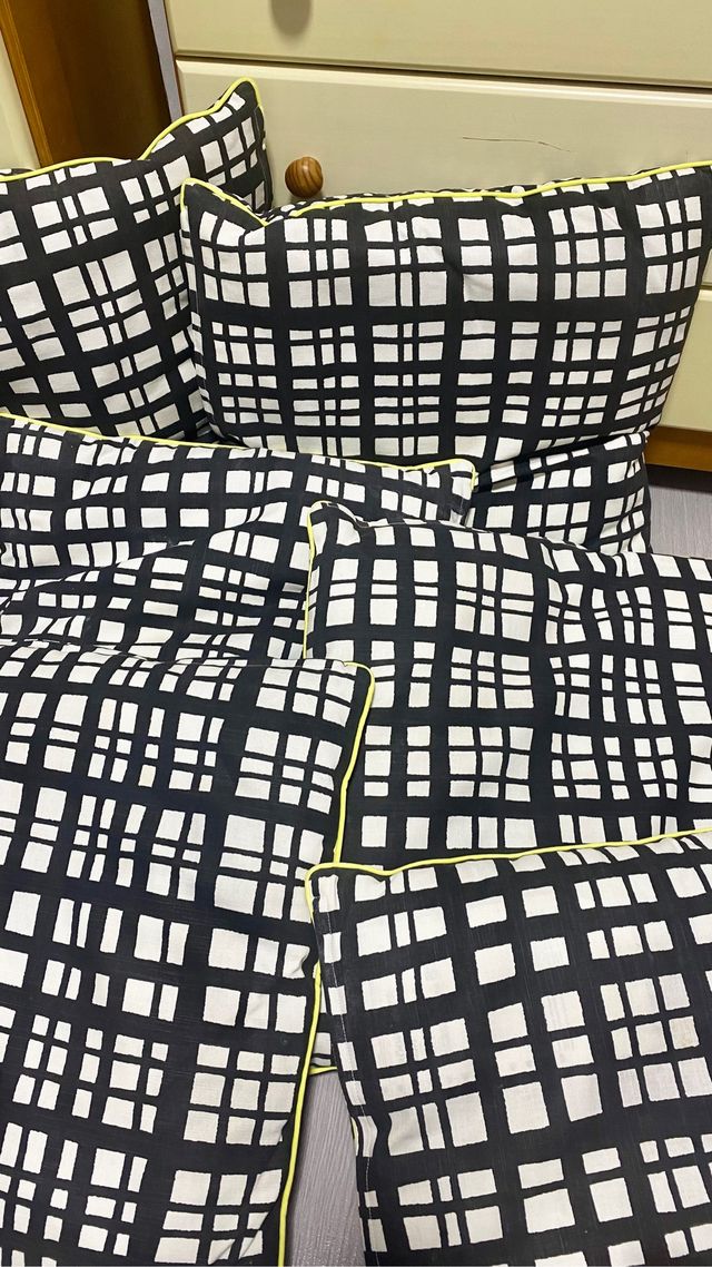 Vendo 7 Cojines para  camping o casa campo o palet