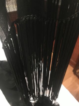 Pañuelo con flecos largo