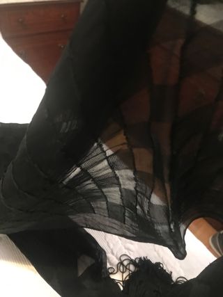 Pañuelo con flecos largo