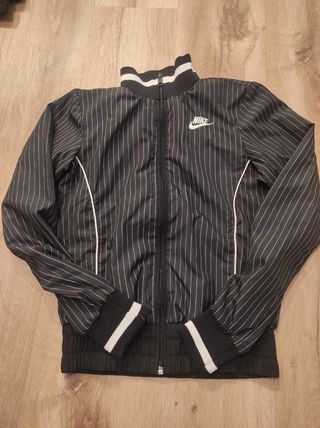 Chaqueta Nike  chica