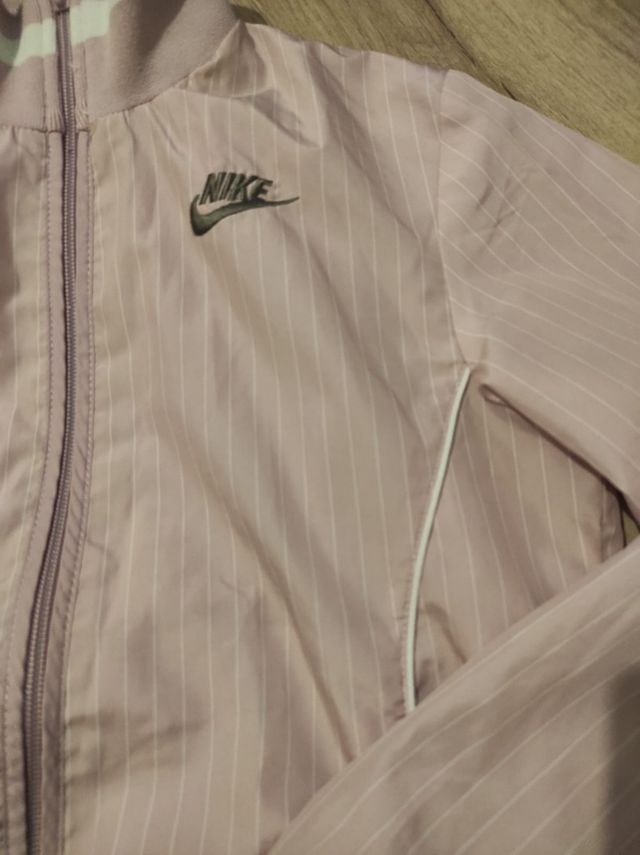 chaqueta Nike rosa