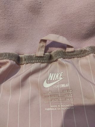 chaqueta Nike rosa