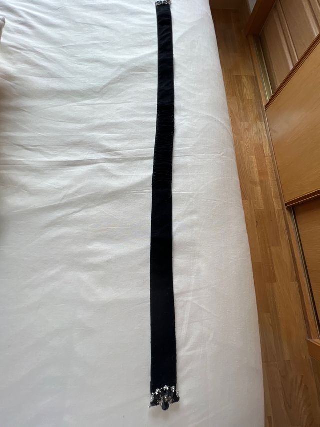 Cinturón terciopelo con broche joya  