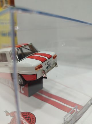 Scalextric coche Club 2009 Renault 8