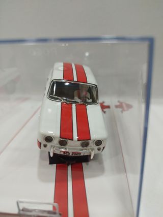 Scalextric coche Club 2009 Renault 8