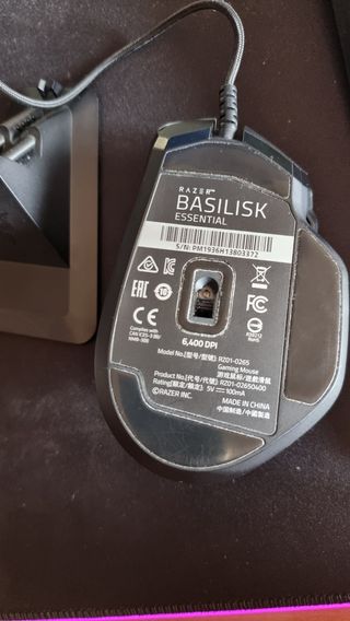 Raton y base para cable Razer