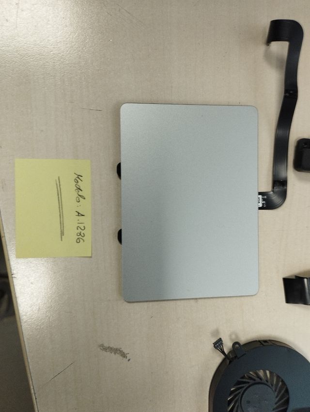 Material variado para MAC PRO A-1286